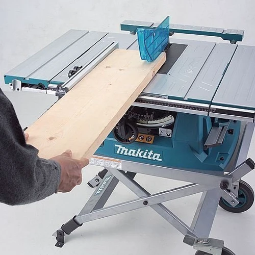 Дисковая пила Makita MLT100N: Производитель Makita