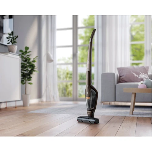 Пылесос Electrolux EER87MBM: Вес 3.6 кг