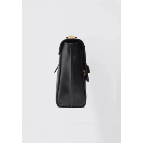 Женская сумка крос боди Guess Bea Convertible Crossbody Flap черная (HWVB8132210-BLA): Тип Сумки