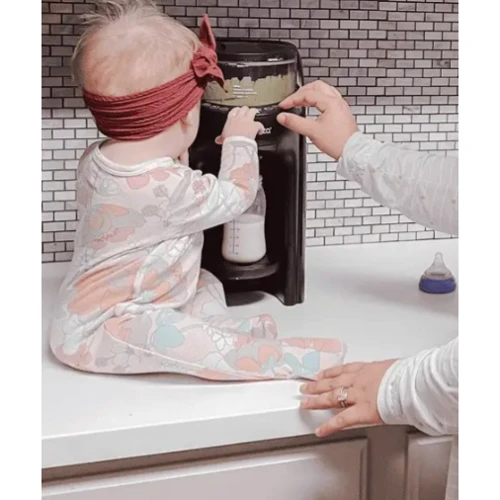 Машина для приготування дитячої суміші Baby Brezza Formula Pro Advanced чорний (FRP0131) (1230000046435) фото 4