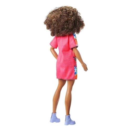 Кукла Barbie Модница в ярком платье-футболке (HPF77): Возраст от 3 лет