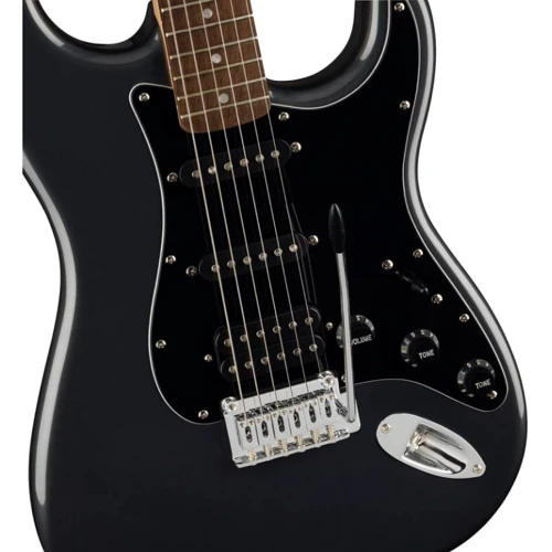 Гітарний набір SQUIER by FENDER AFFINITY SERIES STRAT PACK HSS CHARCOAL FROST METALLIC