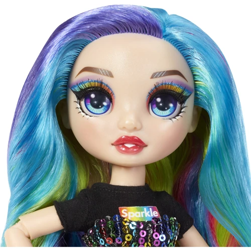 Кукла Rainbow High S2 - Амая Рэин (с аксессуарами) (572138): Особенности С подставкой