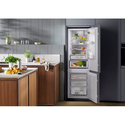 Встраиваемый холодильник Electrolux ENC8MC19S фото 8