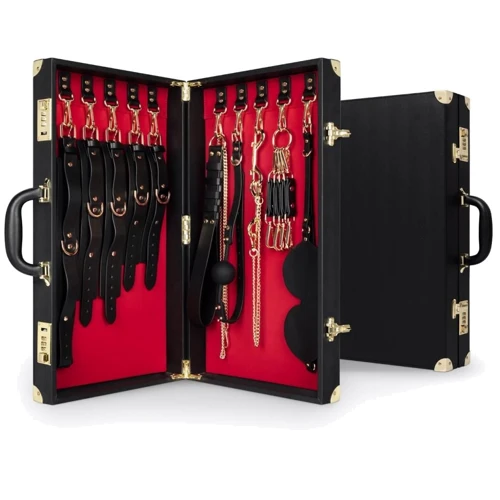 Набор для BDSM Bedroom Fantasies: Bondage Suitcase 13 Pcs Cow Leather