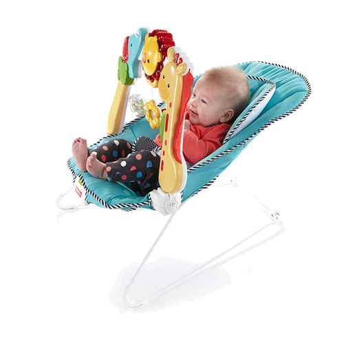 Детское кресло-качалка Fisher-Price Растем вместе (BFB14): Дополнительные удобства дуга с игрушками