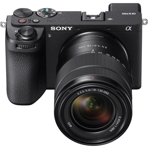 Sony Alpha A6700 kit (18-135mm) (ILCE6700MB.CEC): Тип матрицы CMOS