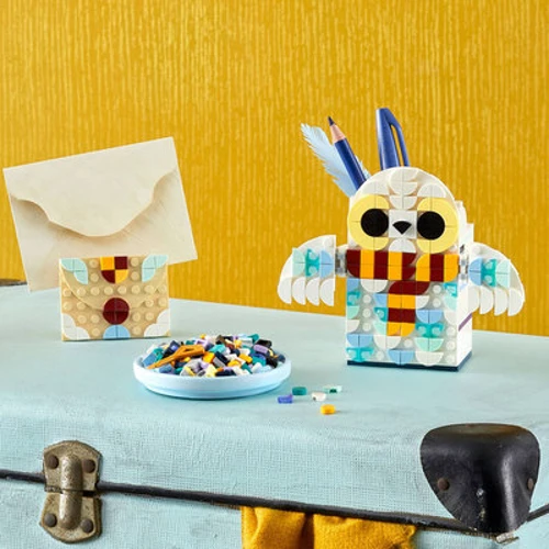 Конструктор LEGO DOTS Гедвіга Підставка для олівців (41809): Кількість деталей, шт. 518