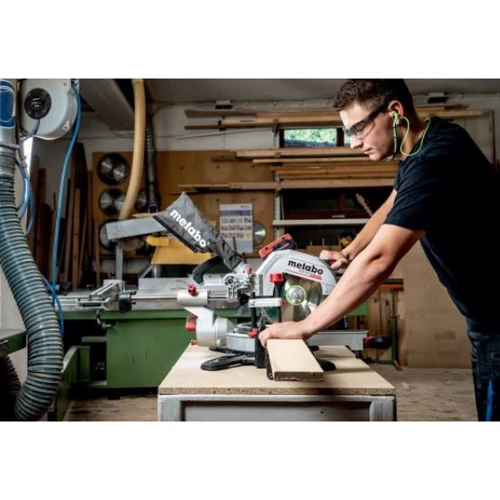 Дисковая пила Metabo KGS 18 LTX BL 254 (614254920): Тип Аккумуляторная дисковая пила