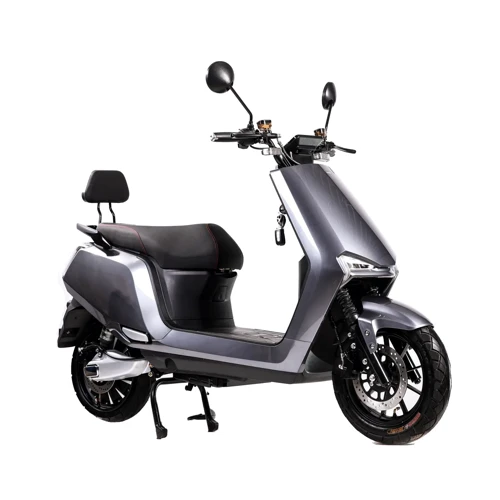 Електроскутер Aima M4 2000W Grey Gloss: Особливості С багажником, С большим запасом хода, Мощные, С сиденьем, С рулем