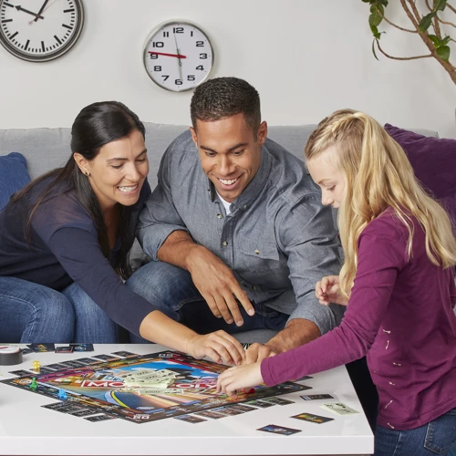 Настольная игра Hasbro MONOPOLY Монополия Гонка - русская версия (E7033): Вид стратегические