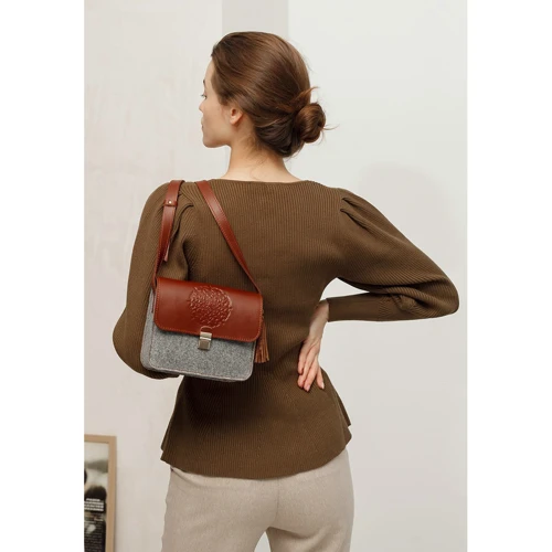 Женская сумка-сэтчел BlankNote коричневая (BN-BAG-3-felt-k): Стиль Повседневный (Casual)