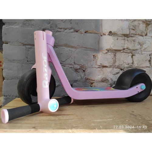 Самокат Razor Wild Ones Junior Kick Scooter Unicorn (Детские самокаты)(79012075)Stylus approved: Производитель Razor
