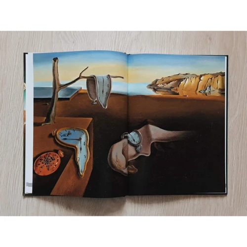 Дали. Миры и символы