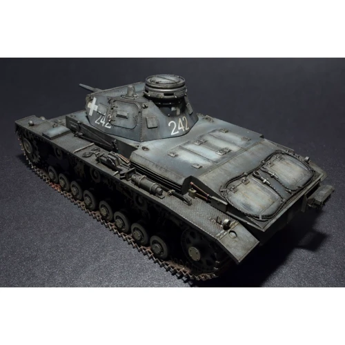 Сборная модель MiniArt Средний танк Pz.III Ausf D (MA35169) фото 6