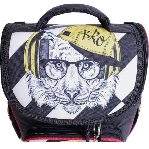 Рюкзак школьный каркасный с фонариками Bagland Успех 12 л. черный 175k (00551703): Возрастная группа от 6 до 10 лет