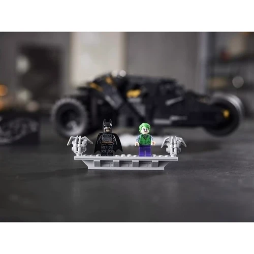Конструктор LEGO DC Batman Бетмобіль Тумблер (76240): Серія Super Heroes