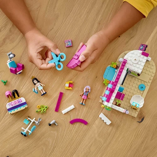 Конструктор LEGO Friends Перукарня Хартлейк Сіті (41391): Рекомендований вік від 6 до 12 років