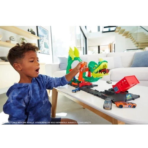 Игровой набор Атака огненного дракона Hot Wheels HDP03