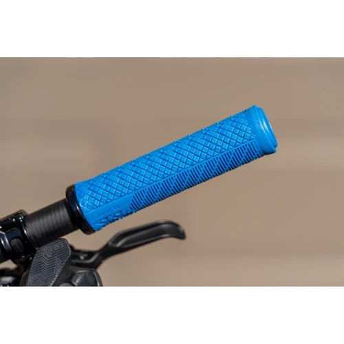 Грипсы Lizard Skins CHARGER EVO 136мм, с одним замком, Electric Blue (GRI-20-93)