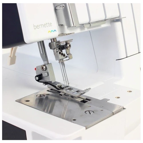 Швейная машина Распошивальная машина Bernina Bernette FunLock B42 фото 6
