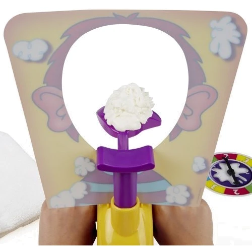 Настольна игра 'Пирог в лицо' (B7063): Производитель Hasbro