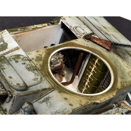 Збірна модель MiniArt Радянський легкий танк Т-60 заводу №37, ранніх випусків з інтер'єром (MA35224) фото 5