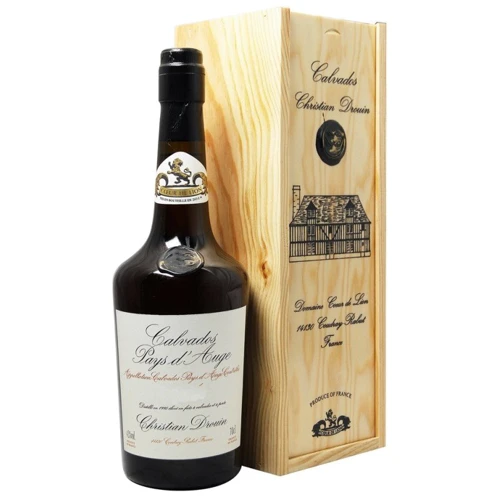Кальвадос Calvados Coeur de Lion Pays d'Auge, wooden box, 1975 (0,7 л) (BW5190)