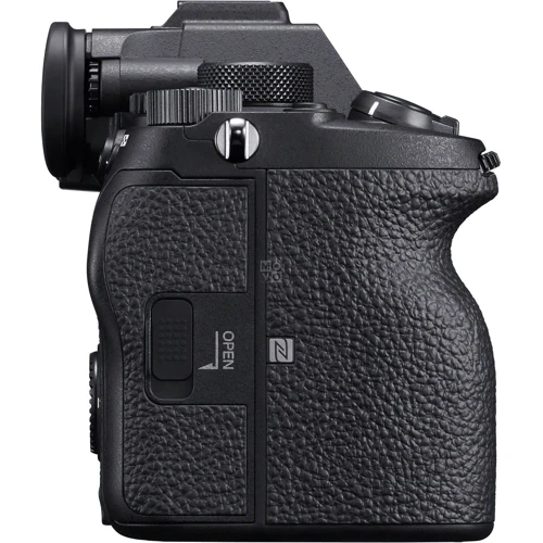 Sony Alpha A7S III body: Тип матрицы CMOS
