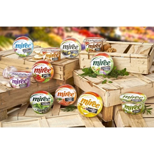 Сыр сливочный Miree 67% с горгонзолой 150 г (WT00915): Текстура кремовая