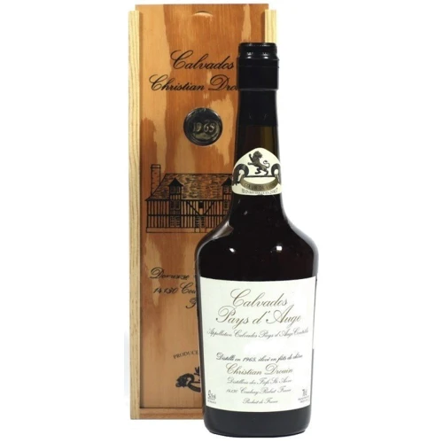 Кальвадос Calvados Coeur de Lion Pays d'Auge, wooden box, 1990 (0,7 л) 42% (BW9403): Объем, л 0.7