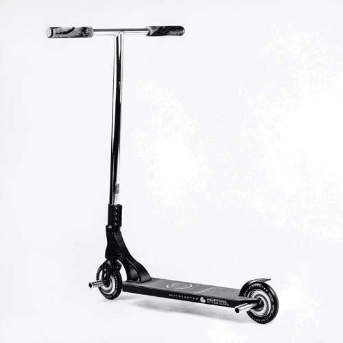 Самокат трюковий Best Scooter Portal Black and White (114053): Конструкція рами цільна