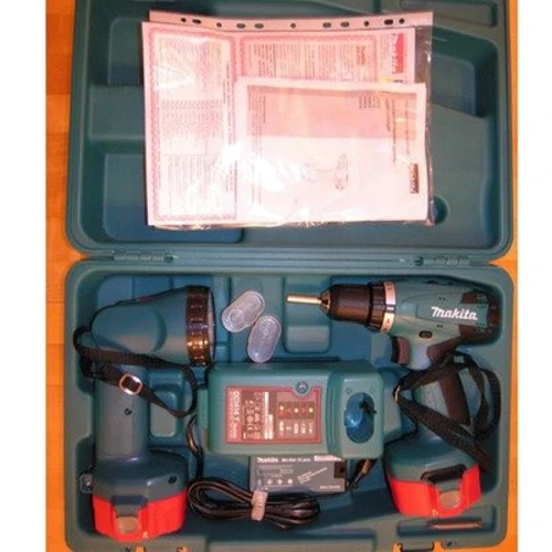 Шуруповерт аккумуляторный Makita 6261DWPLE: Тип инструмента безударный