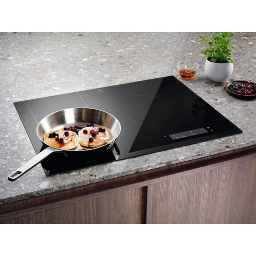 Варильна поверхня електрична Electrolux EIS7548 фото 4