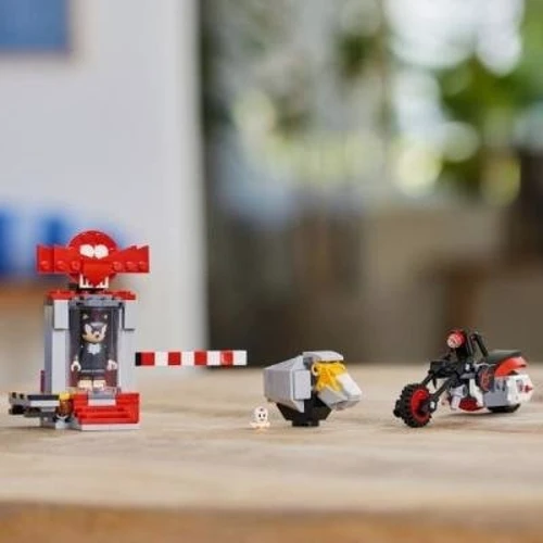 Конструктор LEGO Sonic the Hedgehog Їжак Шедоу Втеча (76995): Кількість деталей, шт. 196