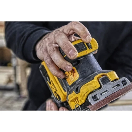 Вибрационная шлифмашина DeWALT DCW200NT UA фото 9