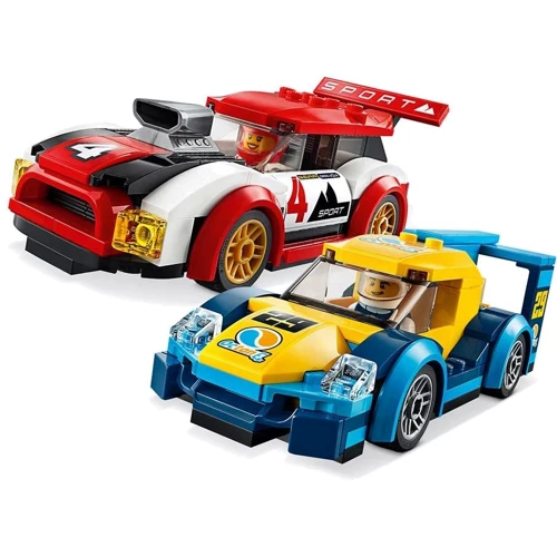Конструктор LEGO City Гоночные автомобили (60256): Рекомендуемый возраст от 5 до 12 лет