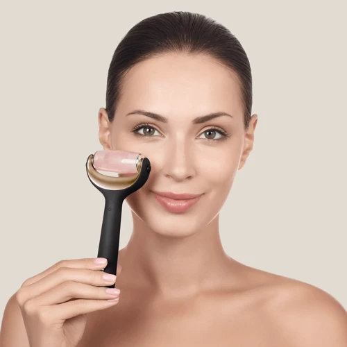 Электронный роллер для лица и тела с микроиглами GESKE MicroNeedle Face&Body Roller 8в1 gray фото 3