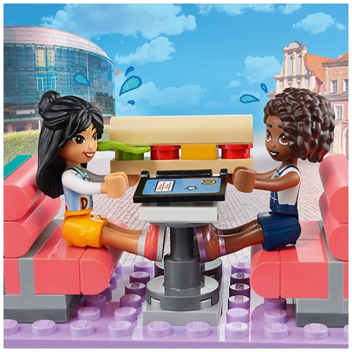 LEGO Friends Ресторанчик у центрі Хартлейк Сіті (41728): Кількість деталей, шт. 346
