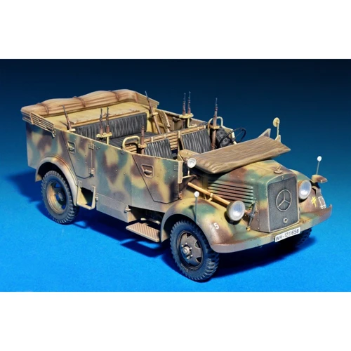 Сборная модель MiniArt Немецкий армейский автомобиль Kfz.70 (MB 1500A) с экипажем (MA35139) фото 7