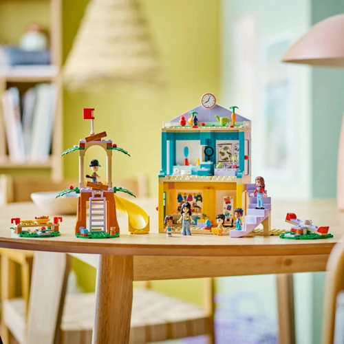 Конструктор LEGO Friends Детский сад Хартлейк-Сити 239 деталей (42636): Количество деталей, шт. 239