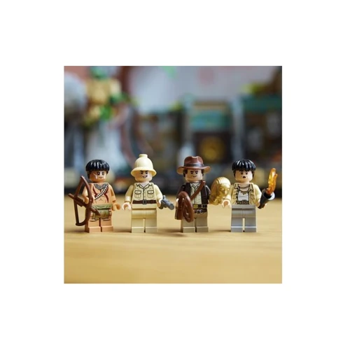 Конструктор LEGO Indiana Jones Храм Золотого Ідола (77015): Серія Indiana Jones