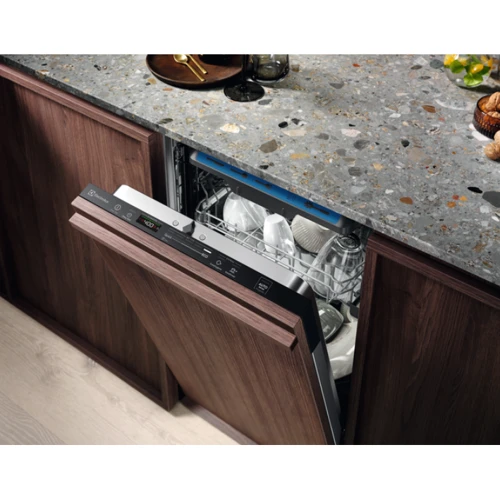 Встраиваемая посудомоечная машина Electrolux EEQ643100L фото 6
