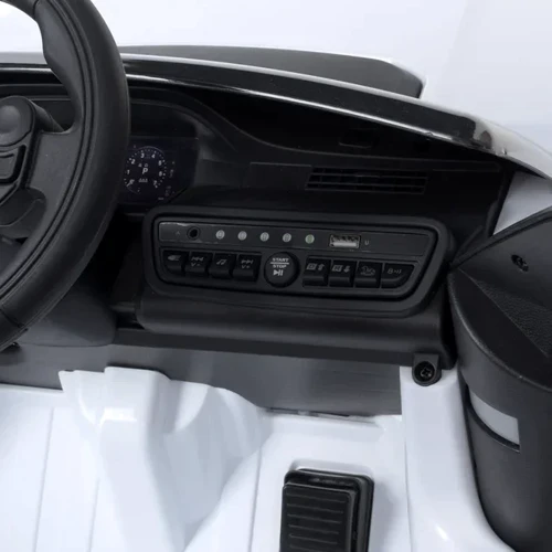 Детский электромобиль Bambi Racer Land Rover Discovery 4WD белый (M 4846EBLR-1): Материал корпуса пластик
