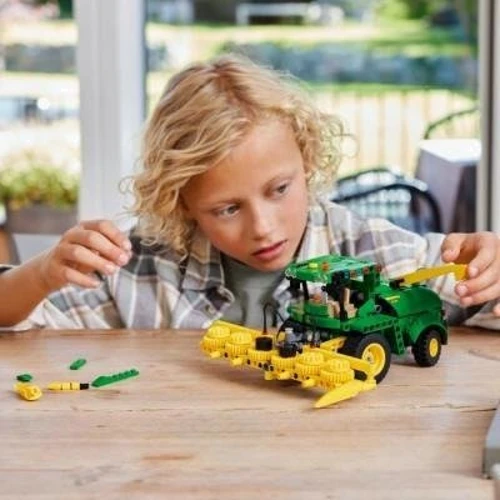 Конструктор LEGO Technic Кормоуборочный комбайн John Deere 9700 559 деталей (42168): Количество деталей, шт. 559