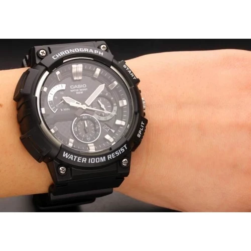 Наручний годинник Casio MCW-200H-1AVEF: Стиль спортивний
