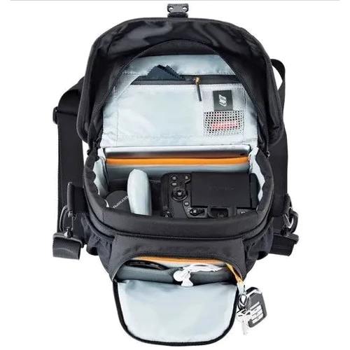 Lowepro Nova 160 AW II (LP37119-PWW): Габариты 26x19x20 см