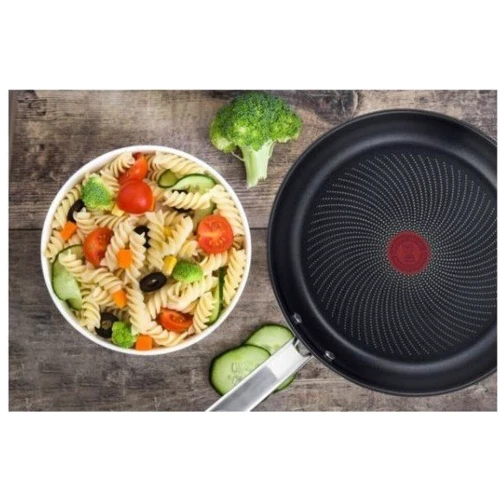 Сковорода Tefal Intuition 24 cм (B8170444): Материал ручки Нержавеющая сталь