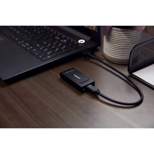 Kingston XS1000 2 TB (SXS1000/2000G): Форм-фактор Portable
