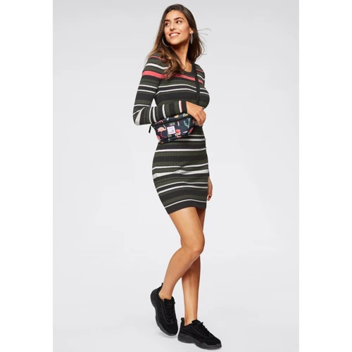 Платье KangaROOS 48897123 38 черное повседневное короткое мини: Длина рукава Длинный